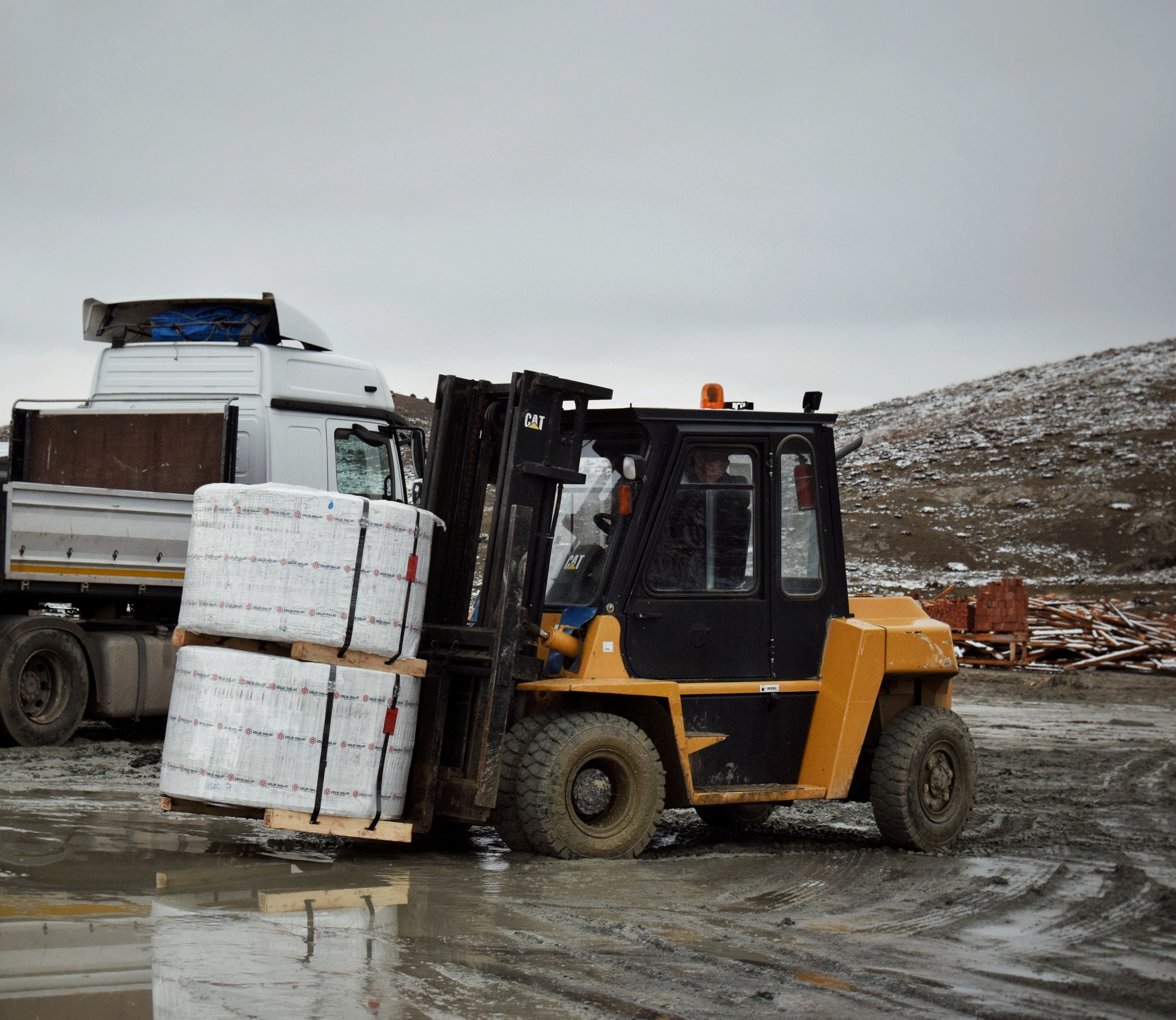 About Us | StoreHub - Warehouse & Storage Space Rental